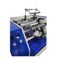 Machine à papier d'aluminium utilisée pour emballer les aliments fabricant professionnel machine domestique de fabrication de rouleaux de papier d'aluminium