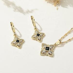 Parure de bijoux de luxe Pétale Rhombus, collier et boucles d'oreilles en zircon plaqué or 18 carats, tendance, inaltérable, pour mariée - Product Image 6