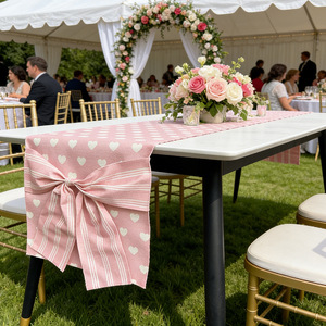 Décorations de fête pour la Saint-Valentin : Chemin de table en lin à nœud papillon, Nappe à motif cœur, Ambiance restaurant, Sécurité, Vente chaude - Product Image 6