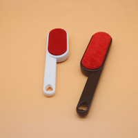 Brosse anti-peluches électrostatique double face, nettoyeur de tissus réutilisable pour vêtements, manteaux en cachemire, pulls et meubles