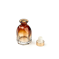 Flacon diffuseur élégant en verre ambré avec col scellé pour l'emballage d'huiles essentielles et d'aromathérapie domestique