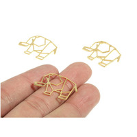 Collier Pendentif Unisexe en Laiton Plaqué Or 18K, Motif Animal Mignon, Idéal pour les Amoureux des Animaux – Vente en Gros de Cadeaux Souvenirs Tendance et Délicats