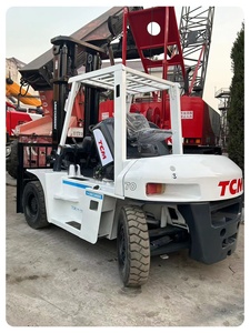 Montacargas Usado TCM FD70 de 7 Toneladas, Diésel, Tres Mástiles, de Alta Resistencia, con Motor Original y Neumáticos Sólidos, en Stock - Product Image 1