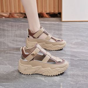 Sandales d'été pour femmes, nouveau style, respirantes, en maille, polyvalentes, à semelle épaisse, rehaussantes, chaussures sport et décontractées pour femmes - Product Image 1
