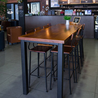 Chaise de restaurant et tabouret de bar en bois d'occasion, design économique, pour café français et restaurant