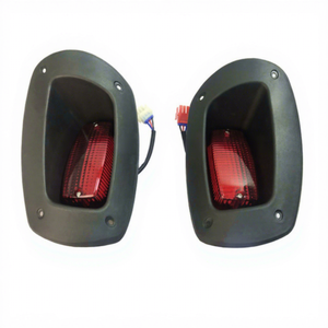 Accessoires pour voiturette de golf EZGO RXV, feux arrière LED en plastique, 603326 droite et 603325 gauche - Product Image 1