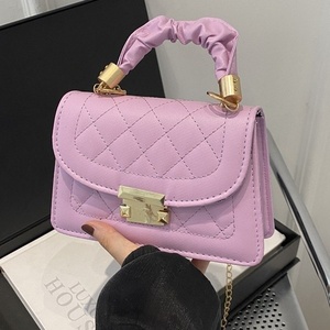 Bolsos Mini de Mujer para Verano 2026, Nueva Colección, Modernos y a la Moda, Acolchados, con Cadena, para Llevar al Hombro o Cruzados, Combinables con Todo, Forro de PU - Product Image 3