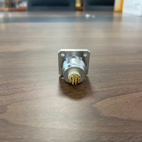 Conector Industrial Hembra con Brida Impermeable IP67 Serie REUNION 1K, 2K, Conector Automotriz