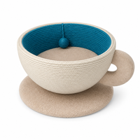 YAOYUE Lit pour chat rond en forme de tasse à café, nid à gratter en corde de sisal, maison pour chat en polaire Teddy avec soucoupe pour dormir et soigner les griffes