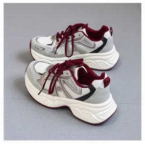 Zapatillas deportivas transpirables para mujer, estilo veraniego, con parte superior de malla, suela gruesa, que aumentan la altura, deportivas, informales, a la moda, originales. - Product Image 5