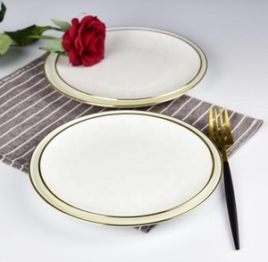 Assiettes en Céramique Blanches de Chine, Tailles Variées (6, 8, 10, 12 Pouces), Bord Doré, Vente en Gros - Product Image 6