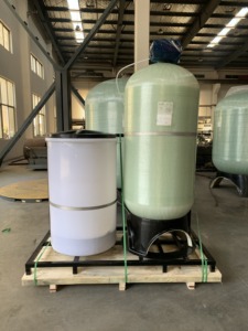 <span class=keywords><strong>Adoucisseur</strong></span> d'eau industriel avec réservoir en fibre de verre - Product Image 2