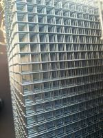 Clôture en treillis métallique carré 3D de 6 pieds, couleur verte, revêtement PVC, fabriquée en Chine, galvanisée, certifiée CE, pour les chantiers de construction