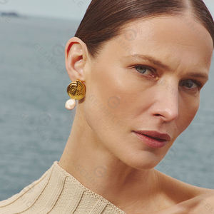 Pendientes de perlas desmontables en espiral Gemnel, gota de perla de agua dulce barroca de plata 925 con tachuelas en espiral abovedadas - Product Image 2