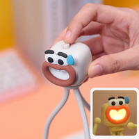 Lampe Nuit Créative en Forme de Pieuvre Monstre Amusante avec Articulations Flexibles, Alimentée par Piles Bouton Amovibles