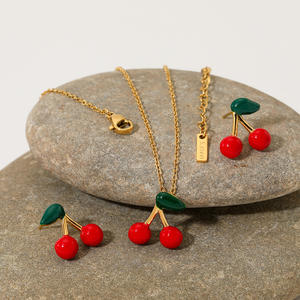 CLIORO Trendige Schmucksets aus Edelstahl, Vergoldete Kirsch-Halsketten, Ohrstecker, Ringe, Wasserfester Schmuck für Damen - Product Image 5