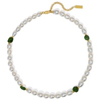 2024 nouvelle chaîne de clavicule pierre verte naturelle perle collier de perles d'eau douce pour les femmes bijoux cadeau usine personnalisé