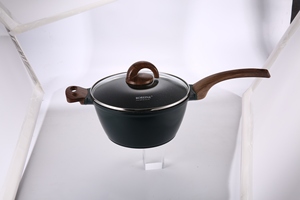 <span class=keywords><strong>Casserole</strong></span> classique écologique <span class=keywords><strong>compatible</strong></span> avec les plaques à induction, avec poignée en bakélite, revêtement céramique antiadhésif, couvercle en verre - Product Image 3