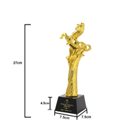 Trofeo de la Serie Animal del Año del Caballo 2026, Disponible en Oro, Plata y Bronce, Personalizable, Adecuado para Diversos Eventos