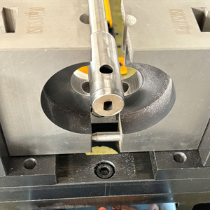 Tự động thủy lực ống đồng lỗ ống Máy Đục Lỗ cho ngành công nghiệp máy nước nóng năng lượng mặt trời - Product Image 6