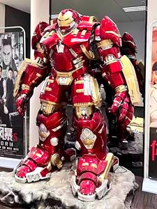 Sculpture en résine FRP 3D personnalisée de 110 cm grandeur nature du célèbre personnage de film américain Tony <span class=keywords><strong>Stark</strong></span> pour les décorations de Noël - Product Image 5