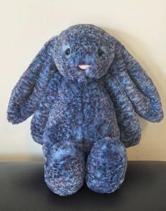 ตุ๊กตากระต่าย Bashful Bunny รุ่นพรีเมียมจาก UK JE ของเล่นนุ่มนิ่มสำหรับฤดูใบไม้ร่วงและฤดูหนาว ผลิตจากใยฝ้าย PP ให้ความสบาย ผ่อนคลาย เหมาะเป็นของขวัญสำหรับเด็กทุกเพศ - Product Image 6
