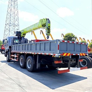 Camion grue hydraulique CLW 6X4, capacité de charge de 10 tonnes, 12 tonnes, 14 tonnes, camion avec grue à vendre - Product Image 5