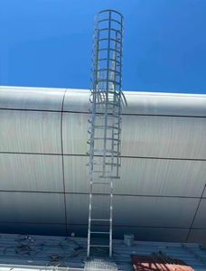Échelle de sécurité <span class=keywords><strong>pour</strong></span> <span class=keywords><strong>chat</strong></span> d'entrée de bâtiment industriel Escalier d'escalade en acier avec échafaudage de réservoir d'eau sur le toit - Product Image 6