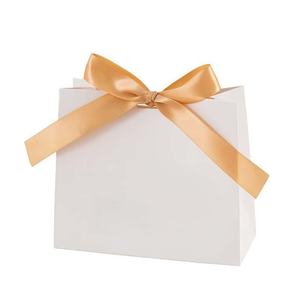 Sac cadeau en papier personnalisé <span class=keywords><strong>de</strong></span> haute qualité avec poignée en <span class=keywords><strong>ruban</strong></span> et logo <span class=keywords><strong>pour</strong></span> souvenirs <span class=keywords><strong>de</strong></span> mariage et cadeaux <span class=keywords><strong>de</strong></span> fête - Product Image 6