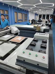 La Impresora Digital de Camisetas <span class=keywords><strong>DTG</strong></span> de Cama Plana Industrial Más Asequible para Imprimir Ropa Interior, Jeans y Camisetas - Product Image 3