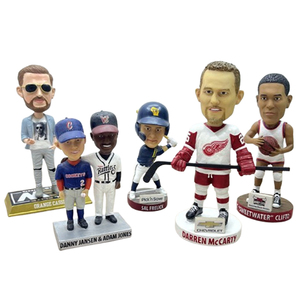 Statuetta con testa a pallina in resina personalizzata stile artificiale per giocatore sportivo Figurine souvenir personalizzabili Bobblehead - Product Image 1