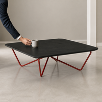 Table basse carrée minimaliste en bois, cadre en métal rouge en forme de V, style moderne, pour salon, chambre, hôtel, emballage Guangdong Mail Packing Y