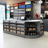 Petit comptoir d'angle de caisse intégré avec vitrine à tabac et à vin, comptoir de bar simple pour supermarché, épicerie, pharmacie
