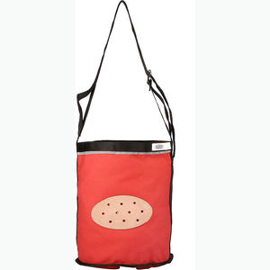 Muestra gratuita de bolsa de alimentación ajustable para caballos con almohadilla cómoda para el cuello - Bolsa de lona resistente y duradera para granos - Product Image 1