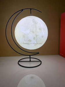 3D MOON Lights USB Plug-In Dimmable Patting Control Chambre à coucher Utilisation intérieure avec abat-jour en bois Style <span class=keywords><strong>clair</strong></span> de <span class=keywords><strong>lune</strong></span> - Product Image 3