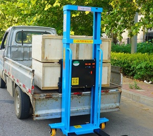 הרמת 500kg <span class=keywords><strong>1</strong></span>.3m חצי חשמלי עצמי טעינת מלגזה נייד Stacker תוצרת סין - Product Image 5