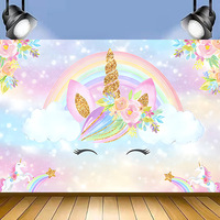 Toile de fond d'anniversaire licorne arc-en-ciel pour fille, bannière de fête licorne avec fleurs aquarelles colorées et paillettes dorées, pour bébé fille de 1 an