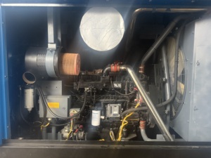 Compressore d'aria industriale Liutech LUY310-25 ricondizionato, portatile, a vite, ad alta pressione, raffreddato ad aria, alimentato a diesel, lubrificato, per l'industria mineraria - Product Image 5