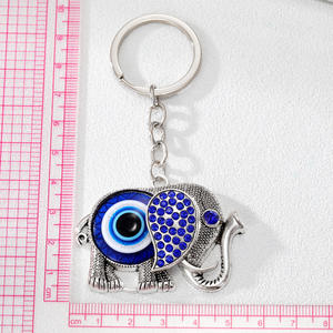Liontin gajah mata jahat biru hewan etnik Retro dengan perhiasan gantungan kunci logam personalisasi berlian imitasi - Product Image 3