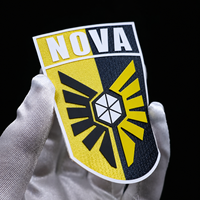 Écusson de football 3D personnalisé, logo sportif, étiquette en silicone pour le football, patchs en caoutchouc, transfert thermique à repasser, logo en silicone souple pour chapeau
