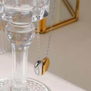 Collier Cœur en Acier Inoxydable Or 18 carats Bicolore Pendentif Unisexe Usage Quotidien JDN0211001-PS - Product Image 2