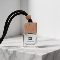 Diffuseur de parfum carré en verre rechargeable pour voiture, désodorisant suspendu pour la maison avec bouchon à vis pour parfum d'ambiance automobile