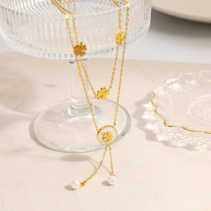 สร้อยคอรูปใบโคลเวอร์สี่แฉก ชุบทอง โลหะผสมสังกะสี สายคู่ ประดับมุก ของขวัญเครื่องประดับแฟชั่น - Product Image 1