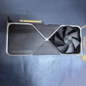 การ์ดจอ RTX4070 12GB แบบพัดลมสามตัว สำหรับเล่นเกมบนเดสก์ท็อป หน่วยความจำ GDDR6X 12GB รองรับการเล่นเกม 4K ตัดต่อวิดีโอ และเรนเดอร์ภาพ 3 มิติ - Product Image 6