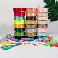 Ruban de satin OEM 38 mm en gros, rouleau de ruban de satin en polyester en stock, rouleau de ruban de satin pour cadeaux, ruban de satin simple ou double face