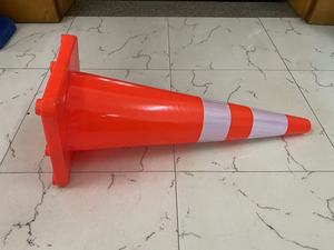 กรวยจราจร PVC สะท้อนแสง ทนทาน มองเห็นได้ชัดเจน สำหรับถนนหลวง ถนนสายเล็ก มุมถนน และงานเตือนภัยบนถนน - Product Image 4