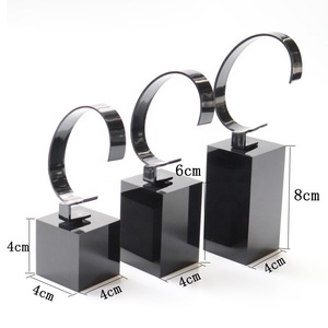 亚克力<span class=keywords><strong>C</strong></span>环手表架展示架柜台零售商商店手表架 - Product Image 2
