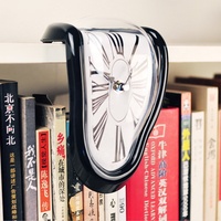 Horloge à fusion, design artistique amusant, style nordique, surrealist, horloge de table de bureau silencieuse, décoration d'intérieur, flux de temps à fusion, horloge créative, cadeau