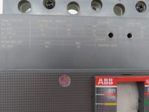 Nuevo y Original SACE Tmax XT3N 250 de 4 Polos para PLC, Amplia Experiencia Técnica con Solida Experiencia en Mantenimiento Industrial - Product Image 4