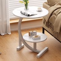 Petite table d'appoint moderne en bois pour canapé et lit Table basse pratique pour le salon et la chambre à coucher avec étagère de rangement et design simple